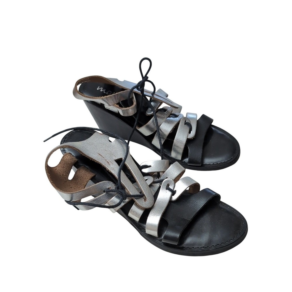 Matisse Women's black and metallic silver wedge sandals lace up size 8.5 M